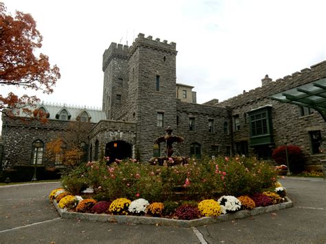 SLEEPY HOLLOW HOTEL .